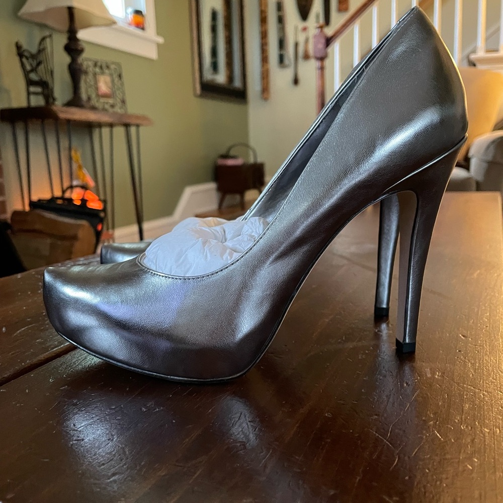 BCBG Parade pumps in Anthracite